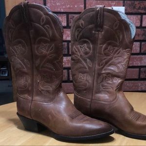 ARIAT WOMEN'S HERITAGE WESTERN BOOTS